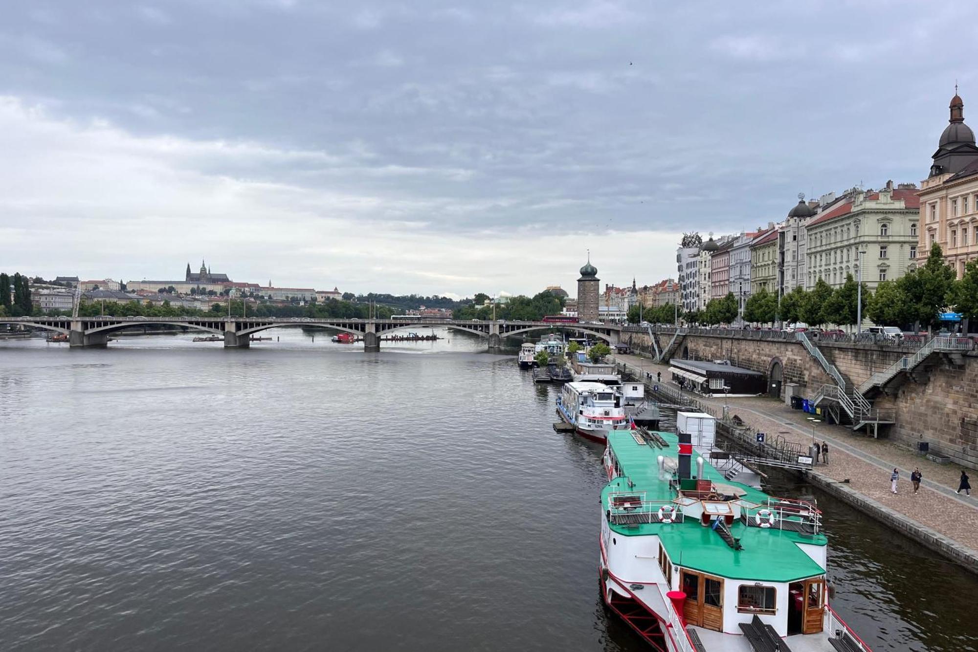 Comfortable And Cosy Apt A Few Steps From Dancing House And Naplavka Dance Praga Exterior foto