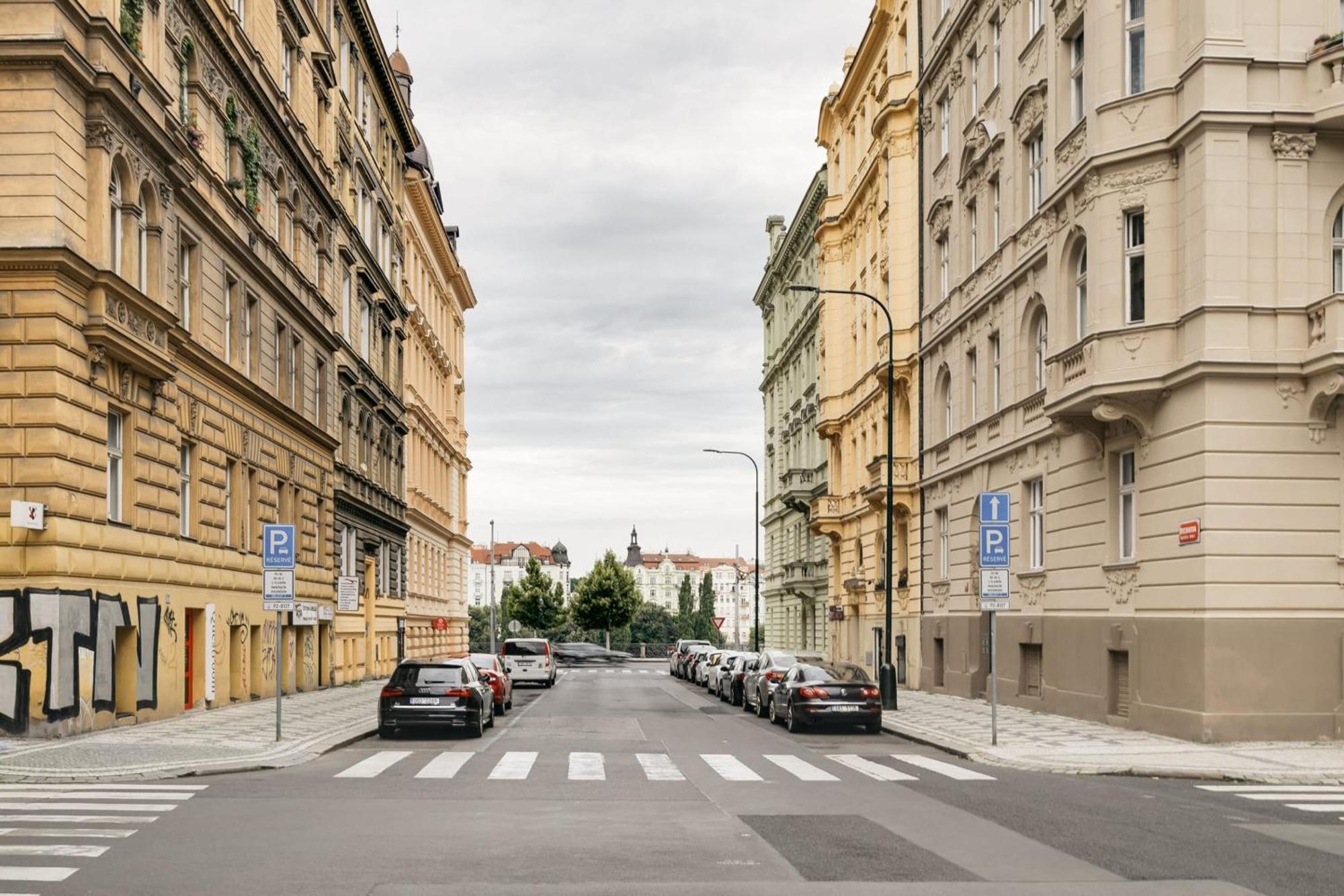Comfortable And Cosy Apt A Few Steps From Dancing House And Naplavka Dance Praga Exterior foto